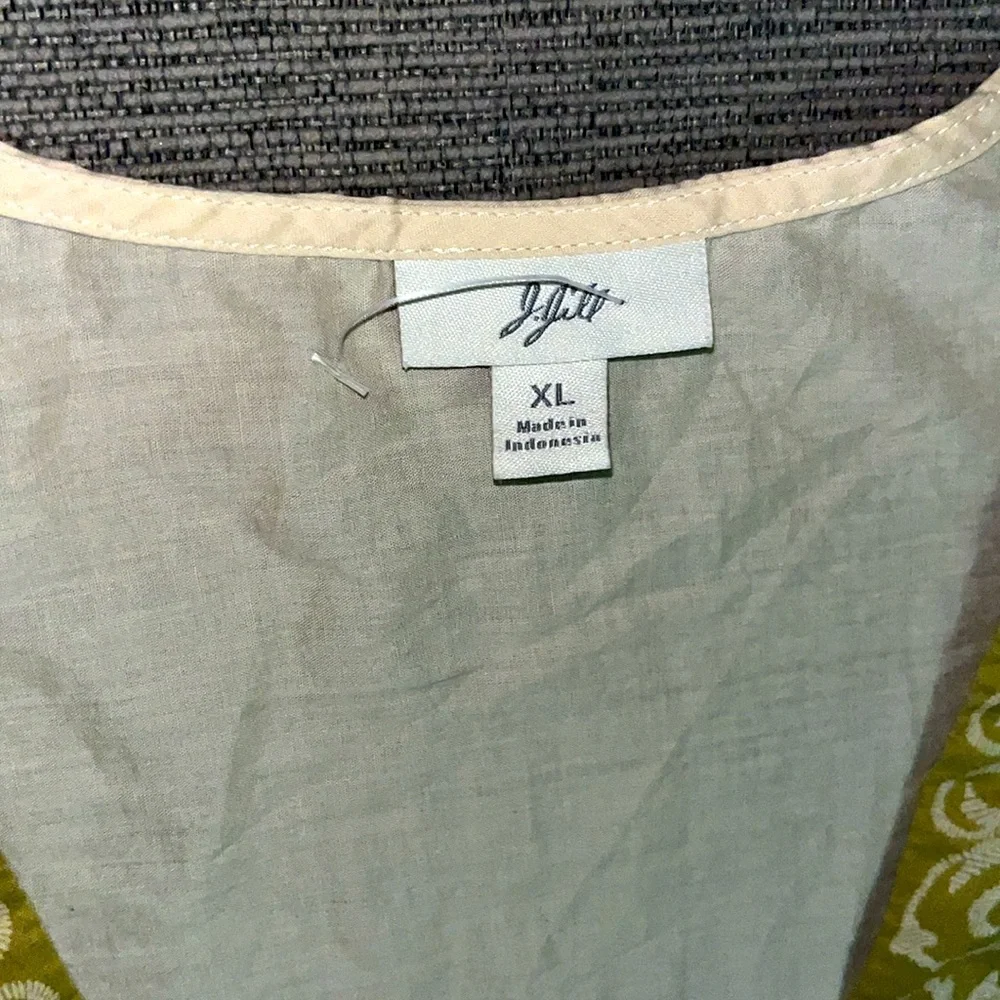 J. Jill Embroidered Short Sleeve Blouse - Picture 4 of 5